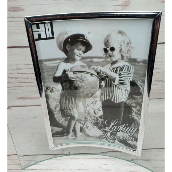 Lasting Impressions Glass Curve Picture Frame Free Standing Home Décor - Picture 2 of 9